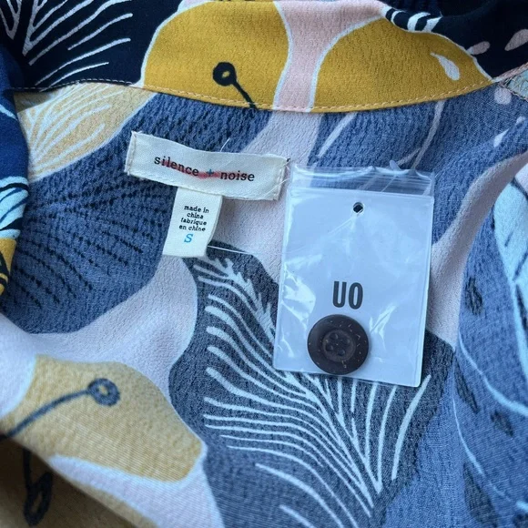 UO Silence and Noise Tropical Print Button Down Dress S - Picture 4 of 9
